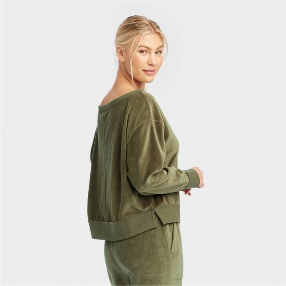 Joylab olive green velour sweatshirt nwt - Picture 2 of 6